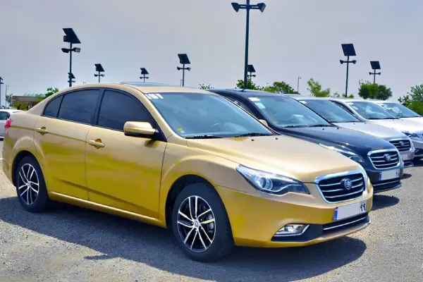 مقایسه امکانات رفاهی بسترن B50 و بسترن B50F