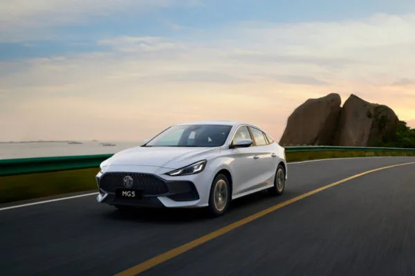 مقایسه ام جی 550 با ام جی 350