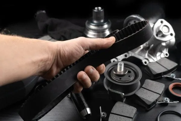 چه زمانی تسمه‌ تایم بسترن B50 باید تعویض شود؟