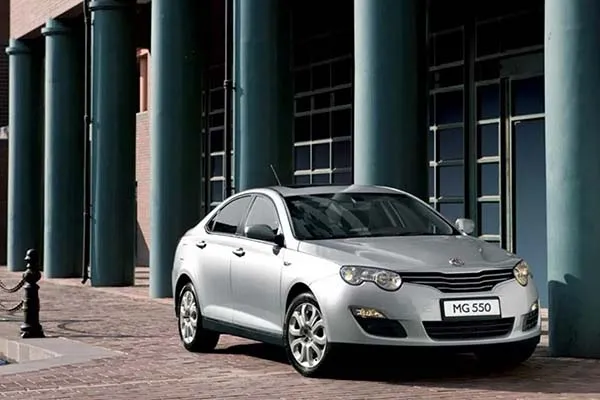 مقایسه ام جی 550 با بسترن b50f